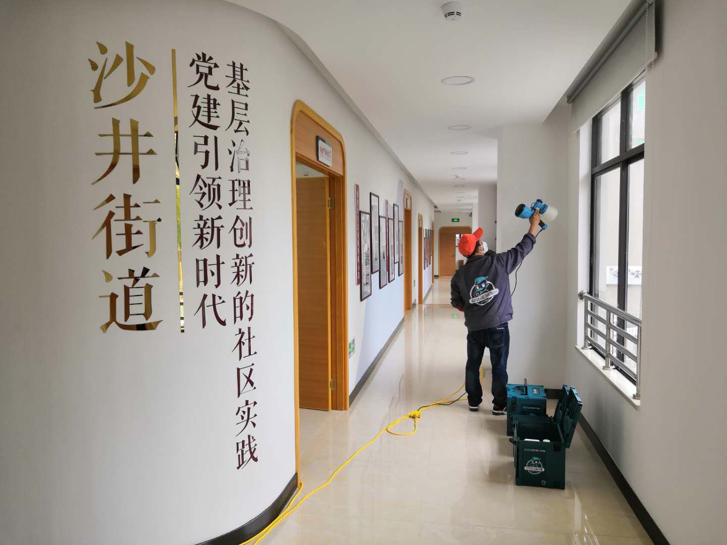 過(guò)道墻面噴涂施工治理 過(guò)道墻面噴涂施工治理